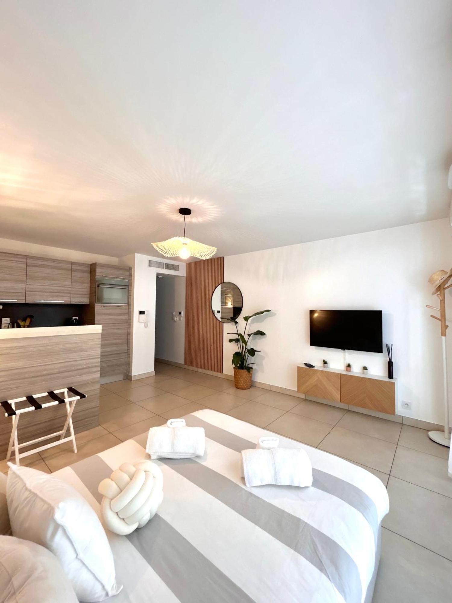 Studio Neuf - Portes De Monaco - Confort - Wifi - Clim Eksteriør billede