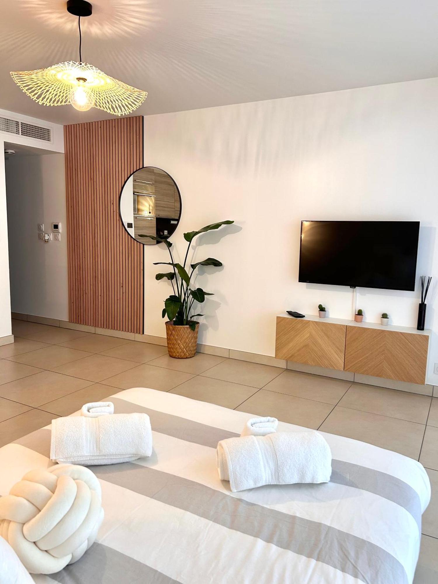 Studio Neuf - Portes De Monaco - Confort - Wifi - Clim Eksteriør billede